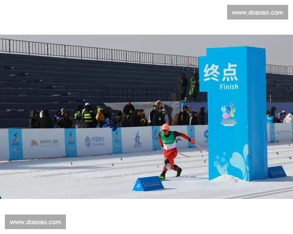 巅峰对决：全球顶级滑雪赛事精彩瞬间全记录 - 副本 (2)